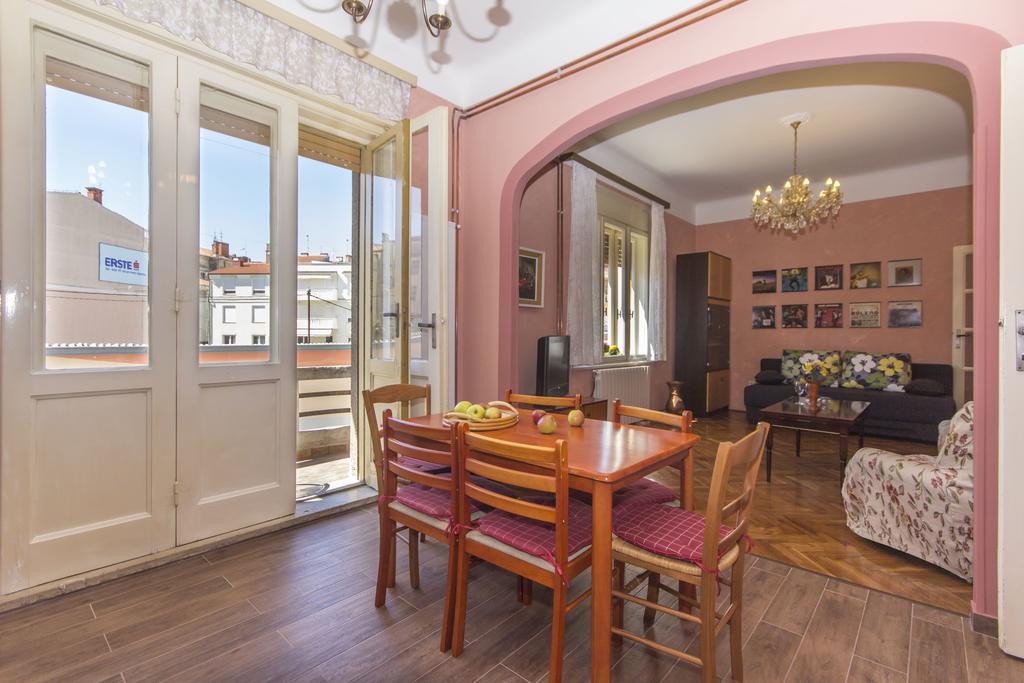 Spacious & Smart Center Apartment Pula Room photo
